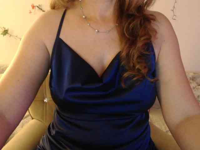goodSnowQueen webcam