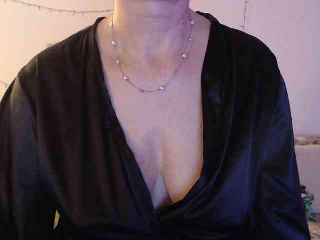 goodSnowQueen webcam