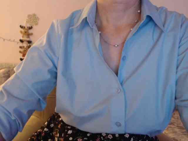 goodSnowQueen goodSnowQueen