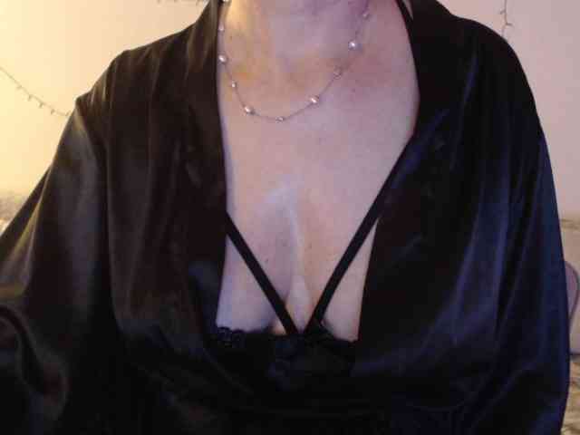 goodSnowQueen webcam