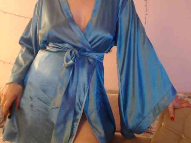 goodSnowQueen webcam