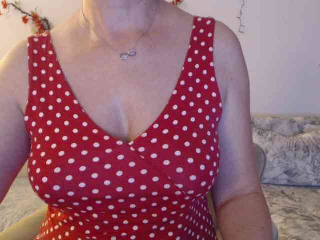 goodSnowQueen webcam
