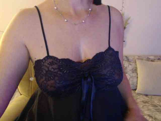 goodSnowQueen webcam