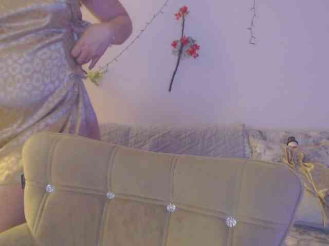 goodSnowQueen webcam