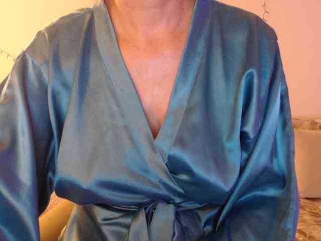 goodSnowQueen webcam