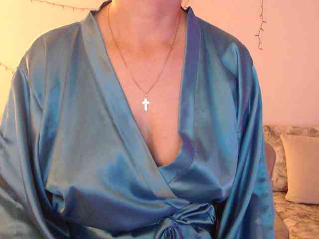 goodSnowQueen goodSnowQueen