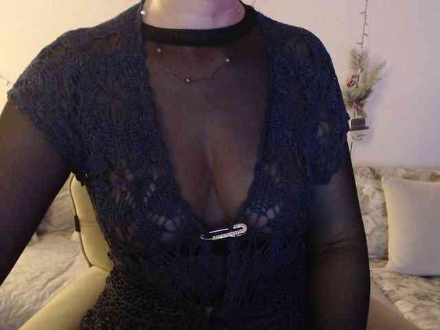 goodSnowQueen webcam