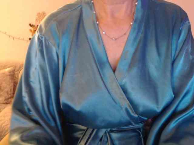 goodSnowQueen goodSnowQueen