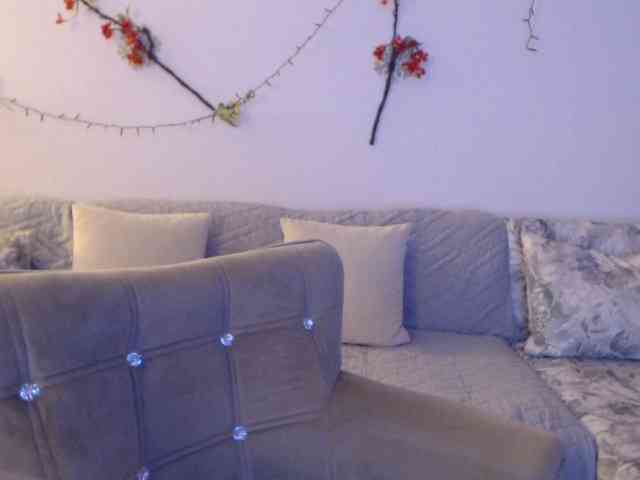 goodSnowQueen webcam