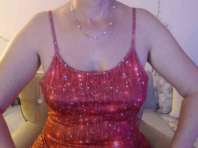 goodSnowQueen webcam