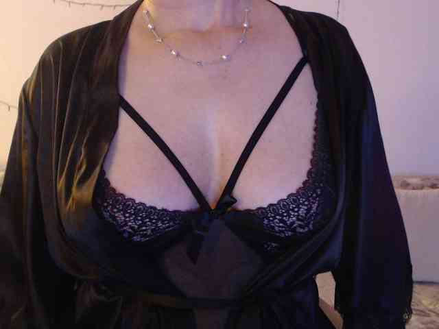 goodSnowQueen webcam