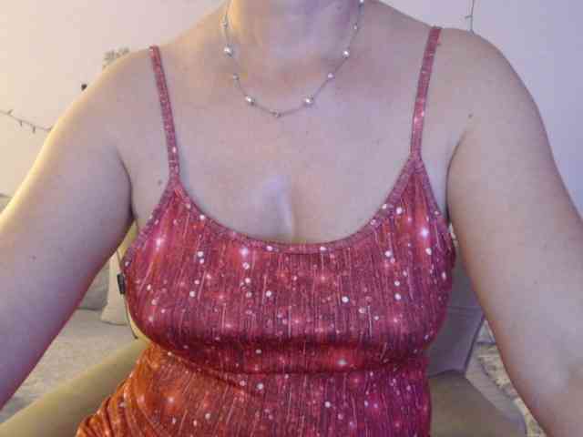 goodSnowQueen webcam