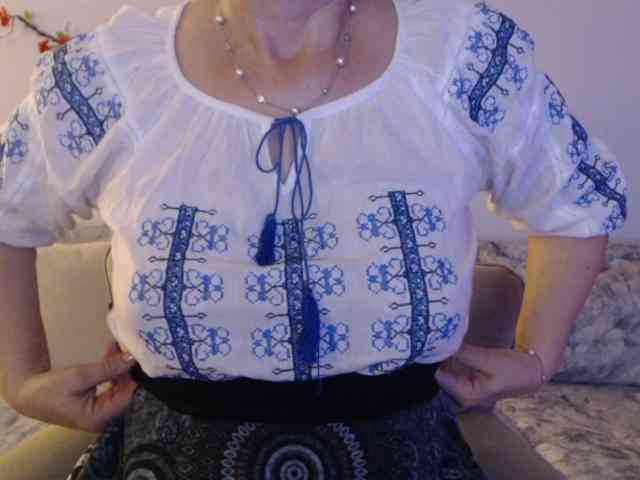 goodSnowQueen webcam