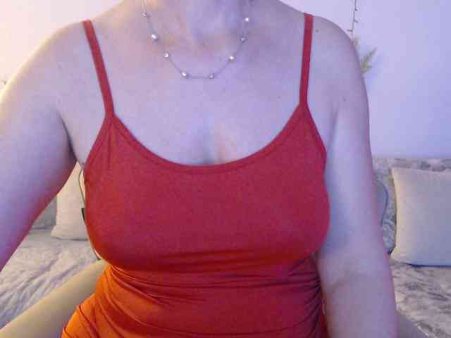 goodSnowQueen webcam