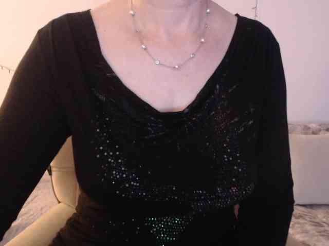 goodSnowQueen webcam