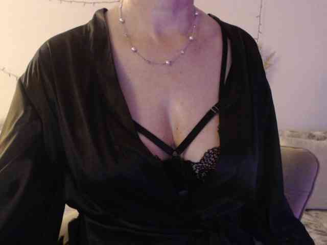 goodSnowQueen webcam