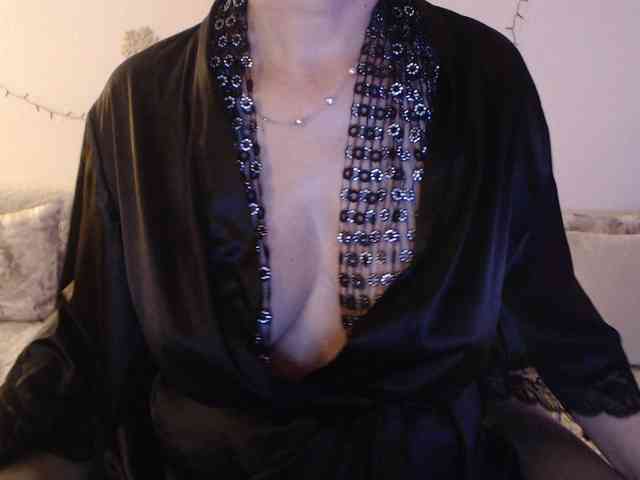 goodSnowQueen goodSnowQueen