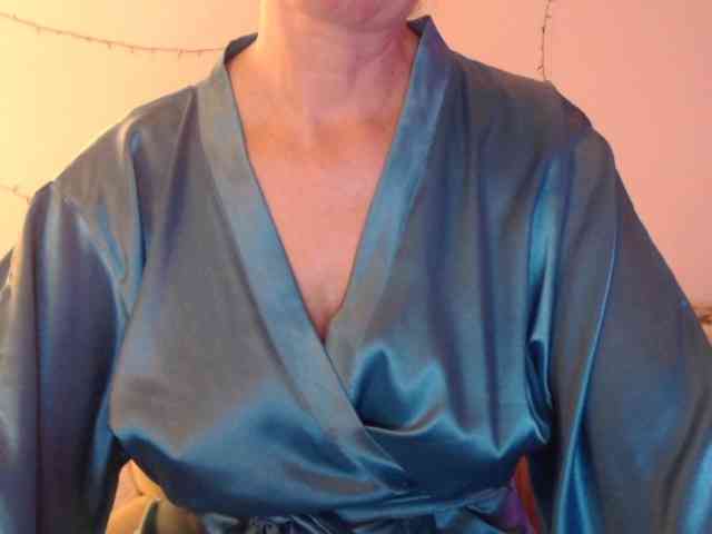 goodSnowQueen webcam