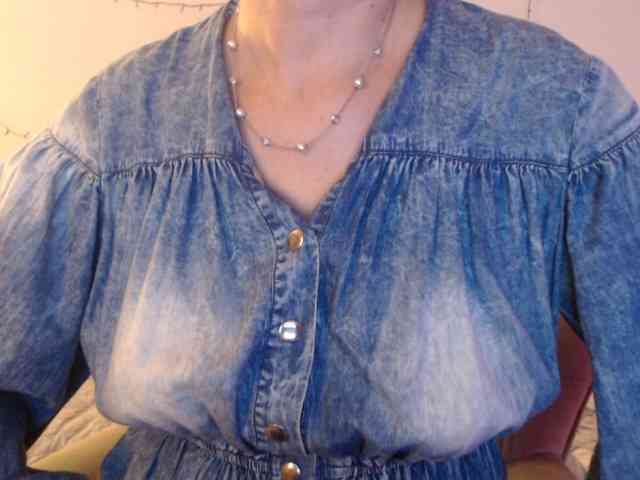 goodSnowQueen webcam