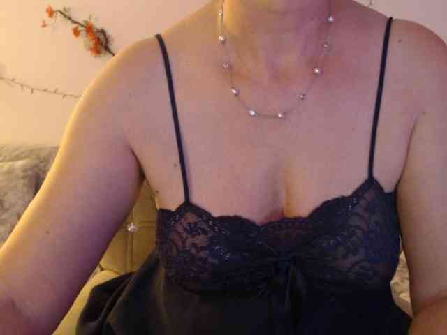 goodSnowQueen webcam