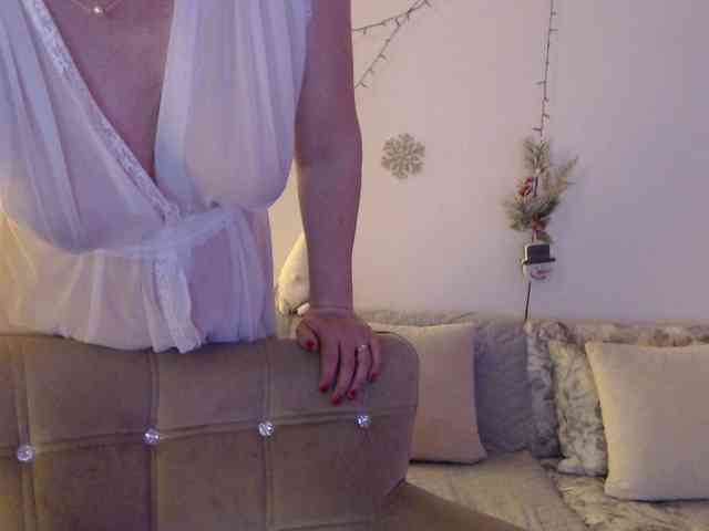 goodSnowQueen webcam