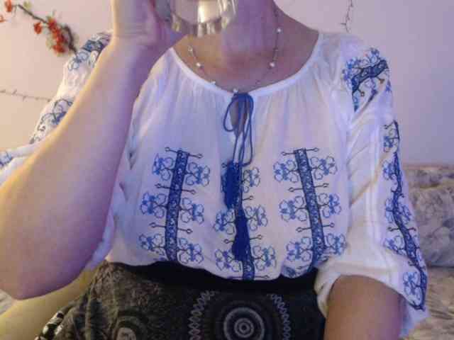 goodSnowQueen webcam