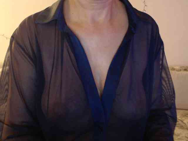 goodSnowQueen webcam