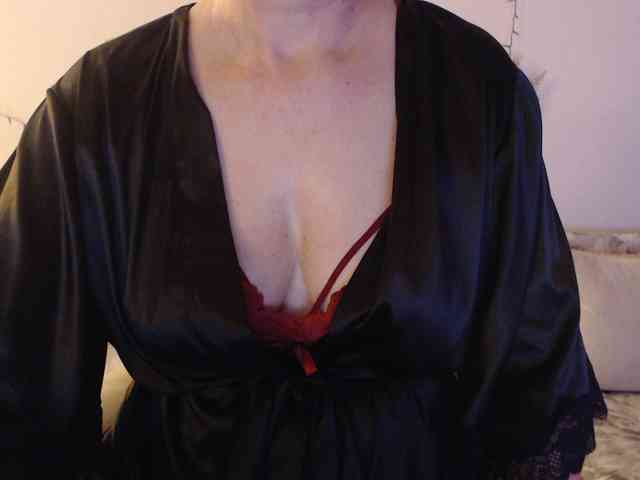 goodSnowQueen webcam