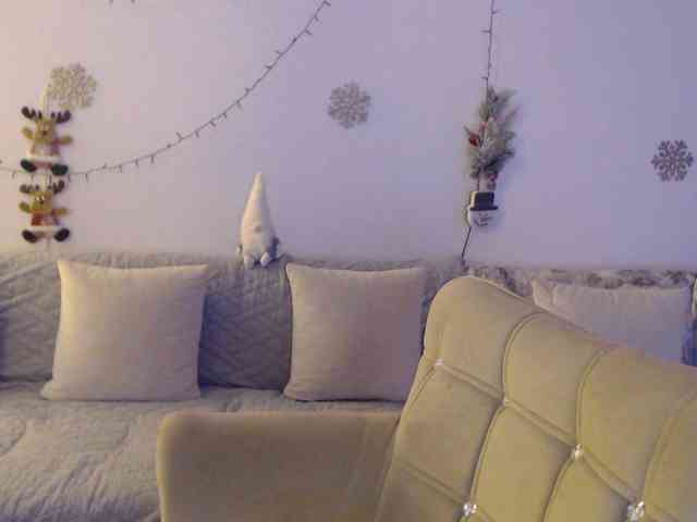 goodSnowQueen webcam