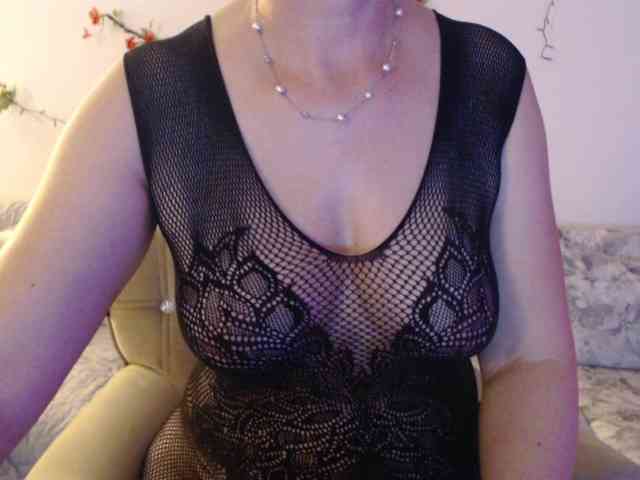 goodSnowQueen webcam