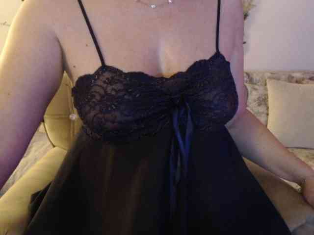 goodSnowQueen webcam