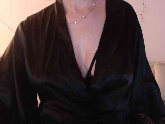 goodSnowQueen webcam