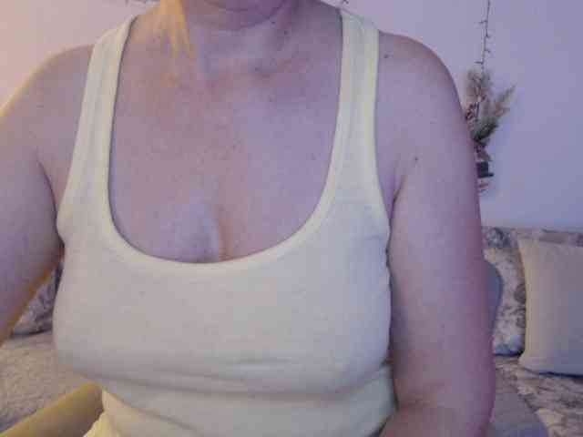 goodSnowQueen webcam