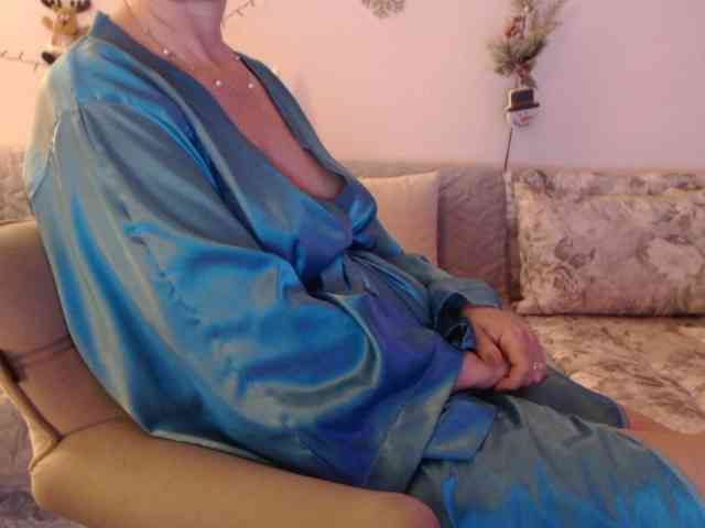 goodSnowQueen webcam