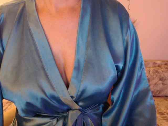 goodSnowQueen webcam