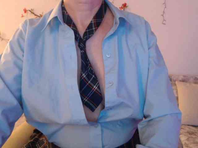 goodSnowQueen webcam