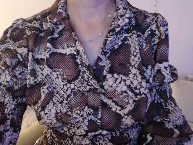 goodSnowQueen goodSnowQueen