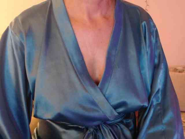 goodSnowQueen Live Webcam on BongaCams