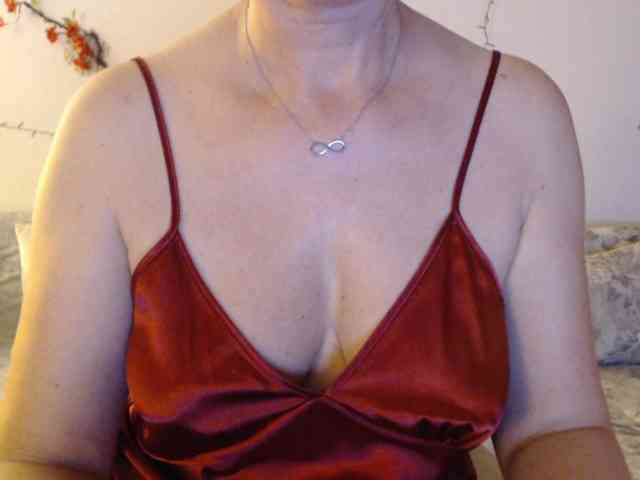 goodSnowQueen webcam