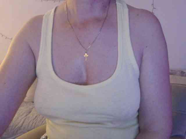 goodSnowQueen webcam