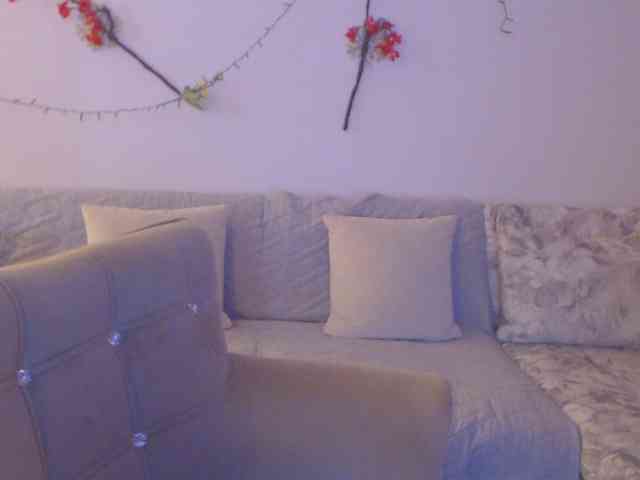 goodSnowQueen webcam