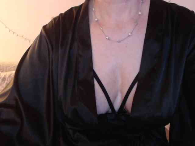 goodSnowQueen webcam