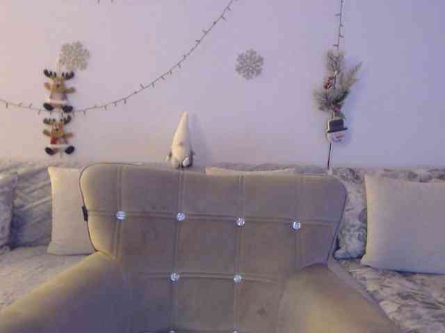 goodSnowQueen webcam