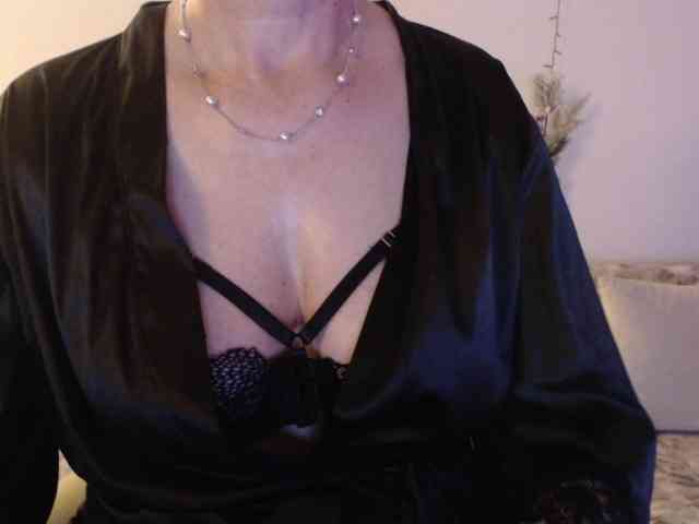 goodSnowQueen webcam