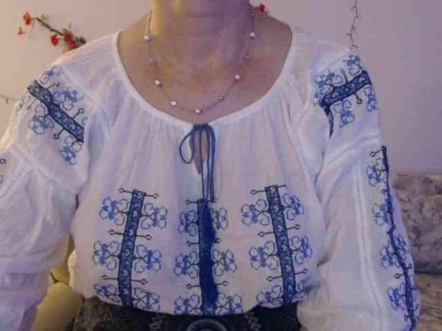 goodSnowQueen webcam