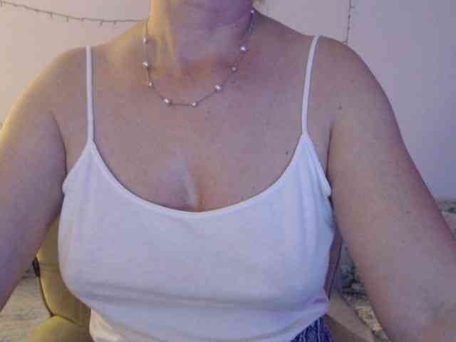 goodSnowQueen goodSnowQueen