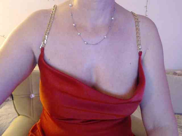 goodSnowQueen webcam