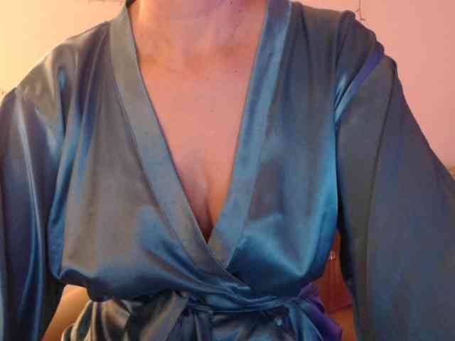 goodSnowQueen webcam