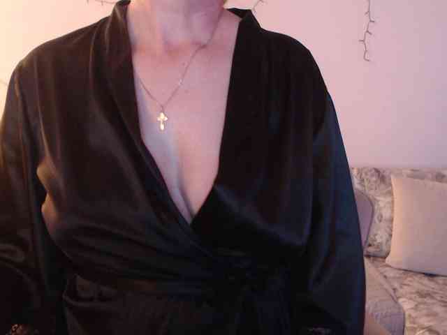 goodSnowQueen webcam