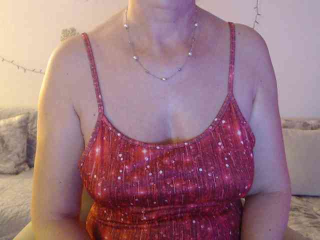 goodSnowQueen webcam